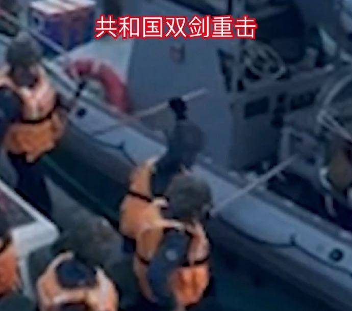 菲特种兵掏出M16，敢打第一枪？舰炮摘衣直8升空，中方就等开打了